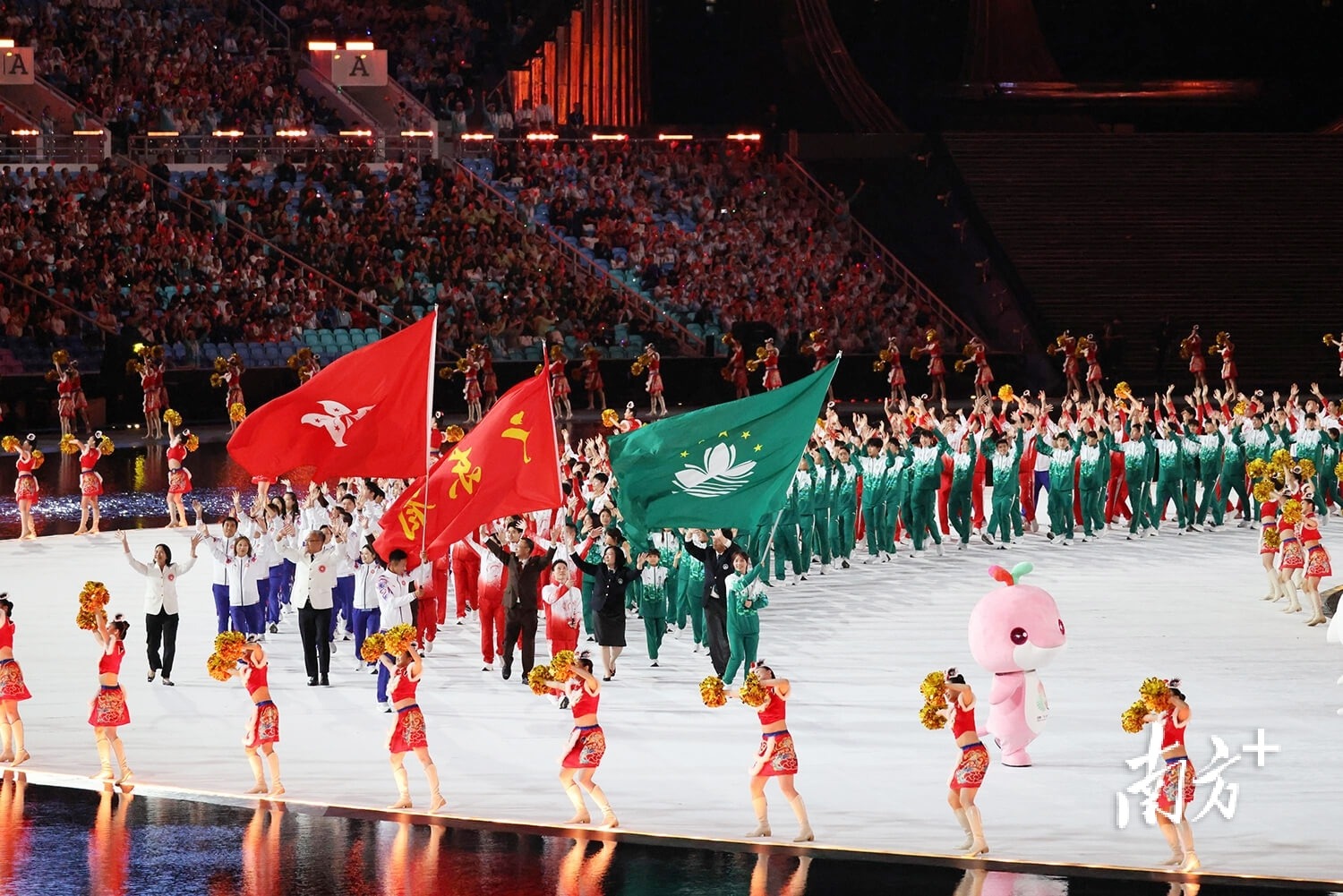 【日职】DeNA轰出戏剧性逆转！延长11局击败巨人 晋级决胜轮对决阪神｜日本职棒