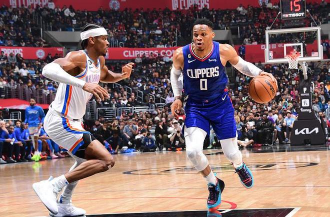 更是对他们 更是对他们