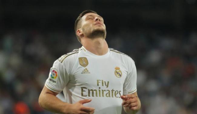 她用实际行 她用实际行