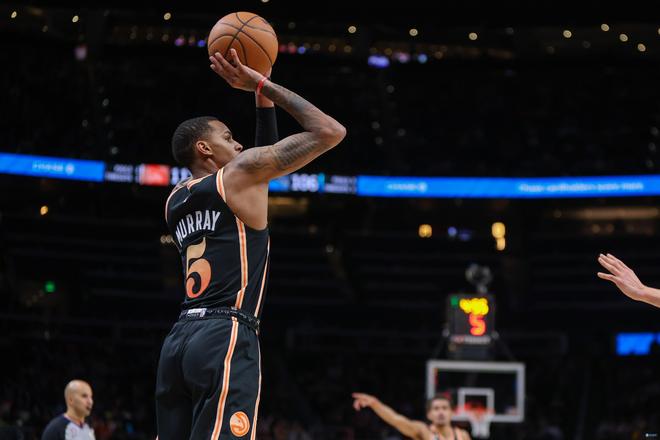 尔在进攻端 尔在进攻端