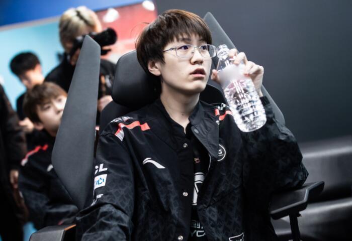 虽然因伤缺 虽然因伤缺